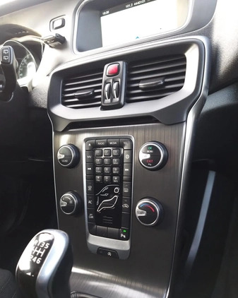 Volvo V40 cena 38900 przebieg: 171000, rok produkcji 2015 z Strzelce Opolskie małe 781